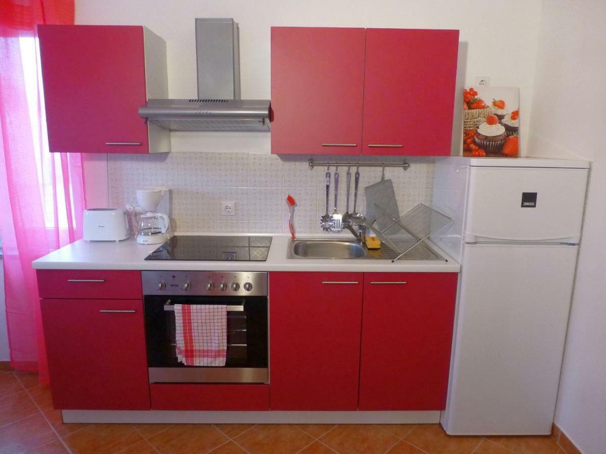 Apartments Kvesic Šilo Kültér fotó