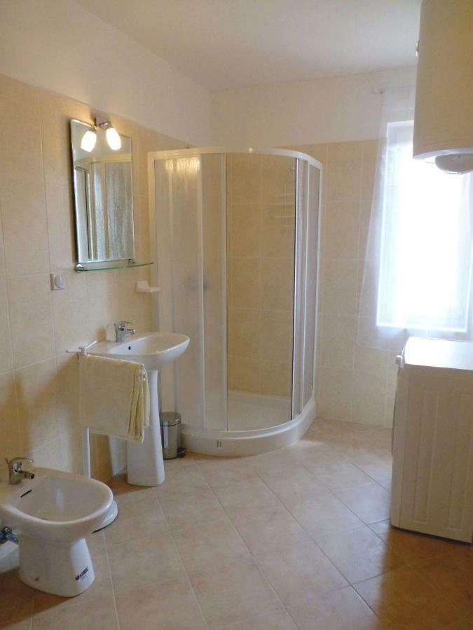 Apartments Kvesic Šilo Kültér fotó