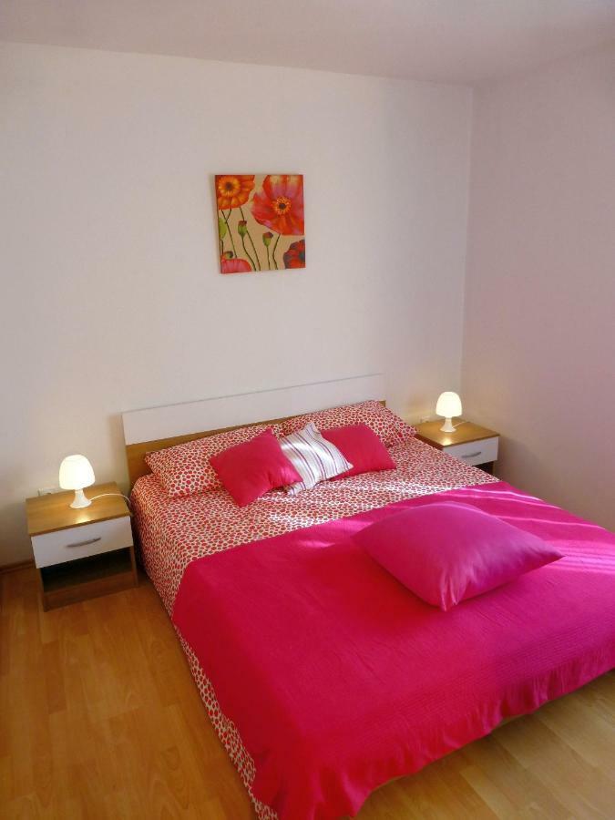Apartments Kvesic Šilo Kültér fotó