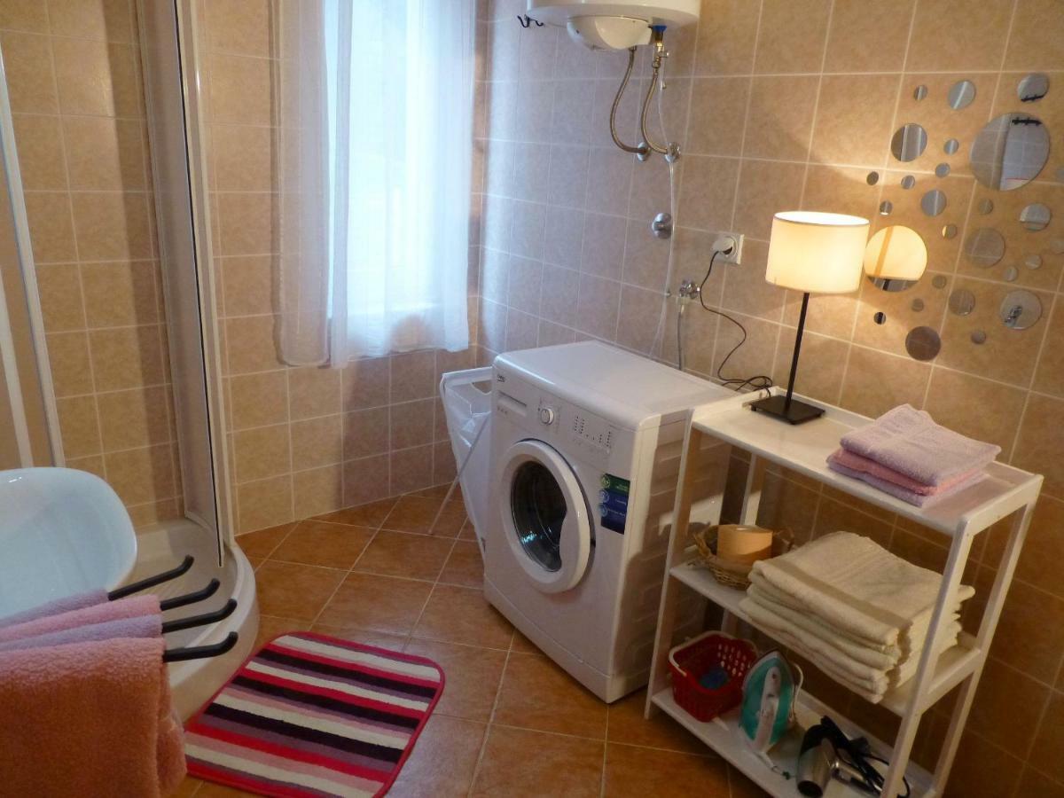 Apartments Kvesic Šilo Kültér fotó