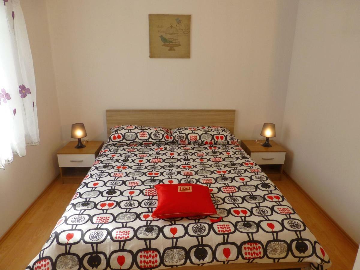 Apartments Kvesic Šilo Kültér fotó