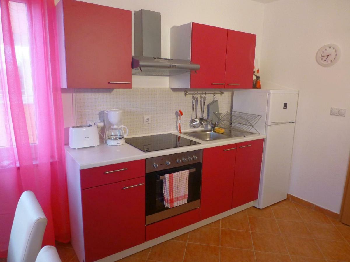 Apartments Kvesic Šilo Kültér fotó